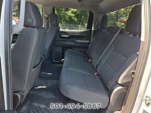 Used 2023 Chevrolet Silverado 1500 LT AWD/4WD image 10
