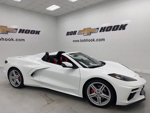 Used 2024 Chevrolet Corvette Stingray Preferred Conv w/ Stealth Interior Trim Package image 11