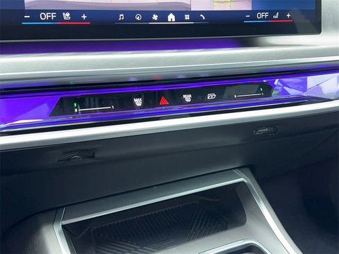 Used 2023 BMW 740i image 31