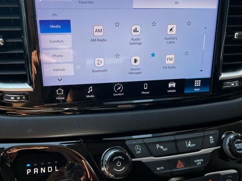 Used 2023 Chrysler Pacifica Touring-L FWD image 27