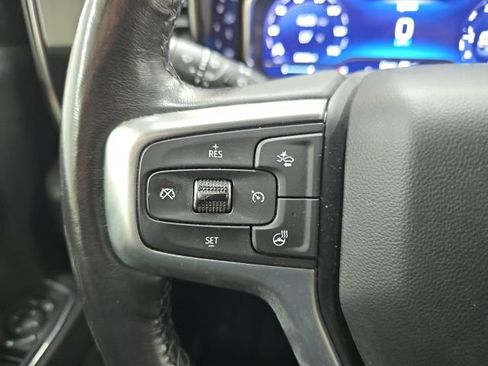 Used 2022 Chevrolet Silverado 1500 LT AWD/4WD image 9