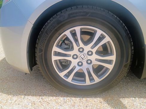 Used 2011 Honda Odyssey EX-L image 17