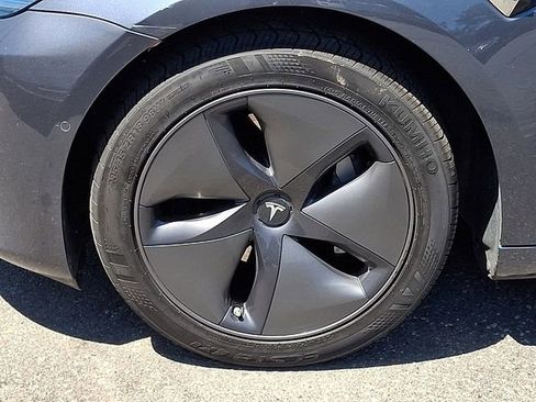 Used 2020 Tesla Model 3 Standard Range Plus RWD image 28