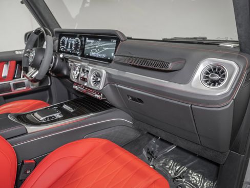 Used 2025 Mercedes-Benz G 63 AMG 4MATIC image 29