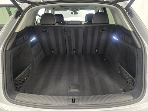 Used 2023 Audi Q5 2.0T Premium w/ Convenience Package image 11