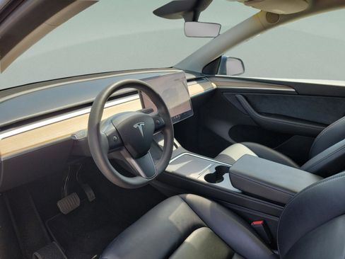 Used 2023 Tesla Model Y Long Range AWD/4WD image 16