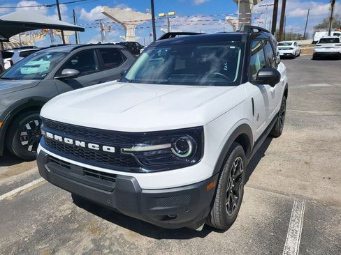 Used 2025 Ford Bronco Sport Outer Banks w/ Outer Banks Tech Package+ image 1