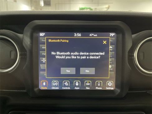 Used 2022 Jeep Gladiator Overland w/ Popular Equipment Package image 30