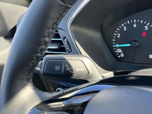 Used 2022 Ford Escape SEL image 18