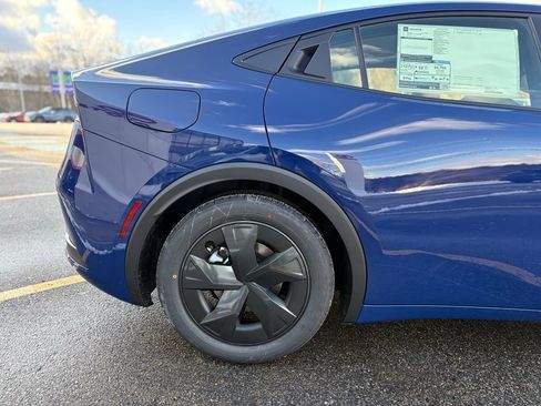 New 2026 Toyota Prius Plug-In Hybrid image 8