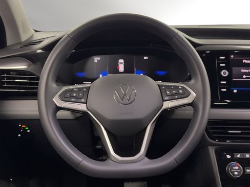 Used 2024 Volkswagen Taos SE FWD image 20