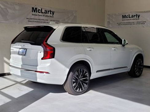 New 2026 Volvo XC90 B6 Ultra w/ Protection Package AWD/4WD image 3