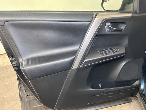 Used 2017 Toyota RAV4 XLE image 22