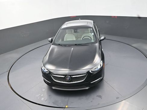 Used 2019 Buick Regal Avenir w/ Driver Confidence Package II FWD image 14