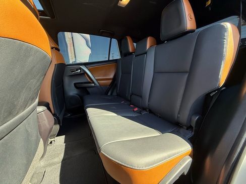 Used 2018 Toyota RAV4 SE w/ Power Extra Value Package image 22