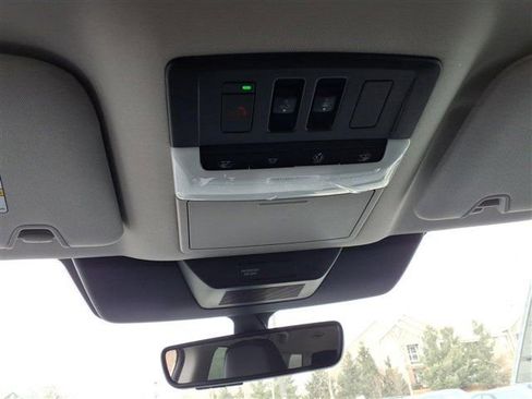 New 2026 Nissan Pathfinder Platinum image 24