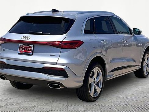 Used 2025 Audi Q5 Premium Plus w/ Premium Plus AWD/4WD image 2