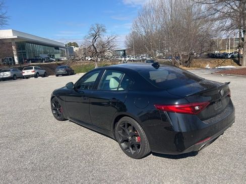 Used 2021 Alfa Romeo Giulia Ti w/ Nero Edizione image 3