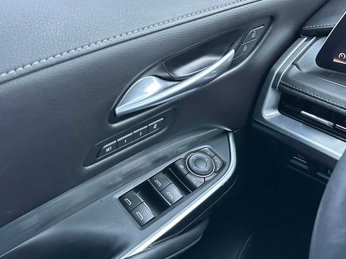 Used 2024 Cadillac XT4 Premium Luxury image 34