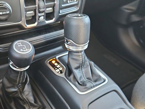 New 2026 Jeep Gladiator Sport AWD/4WD image 20