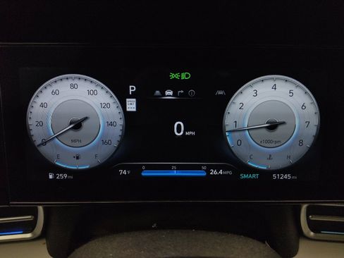 Used 2025 Hyundai Elantra Limited FWD image 23