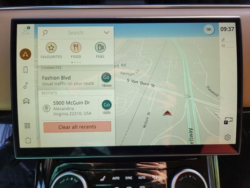 Used 2023 Land Rover Range Rover Sport SE image 21