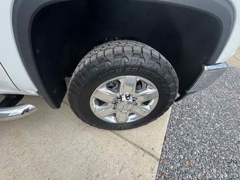 Used 2020 Chevrolet Silverado 2500 LTZ w/ LTZ Premium Package image 37