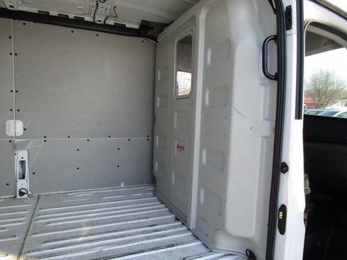 Used 2022 Ford Transit 250 250 AWD 3dr LWB Medium Roof Ca image 24