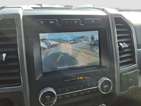 Used 2021 Ford Expedition XLT image 24