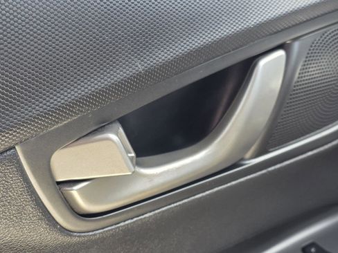 Used 2019 Hyundai Kona Limited FWD image 10