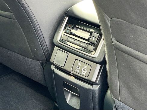 Used 2023 Subaru Ascent Premium w/ Convenience Package image 26