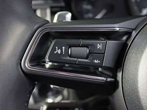 Certified 2026 Porsche Macan AWD/4WD image 23