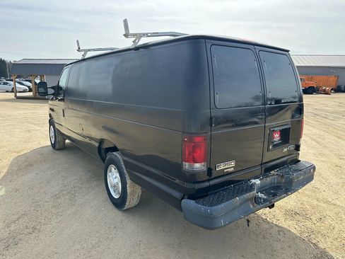 Used 2013 Ford E-350 and Econoline 350 Extended Super Duty image 8
