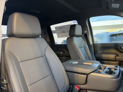 New 2025 GMC Sierra 2500 Pro w/ Convenience Package