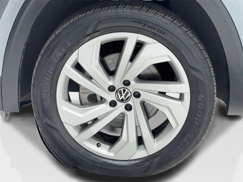 Used 2023 Volkswagen Atlas SE w/ Panoramic Sunroof Package image 53