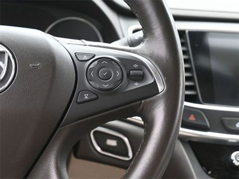 Used 2017 Buick LaCrosse Preferred image 29