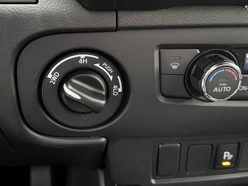 New 2025 Nissan Frontier PRO-4X image 25