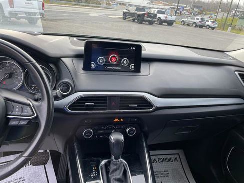 Used 2018 MAZDA CX-9 Touring w/ Touring Premium Package image 17