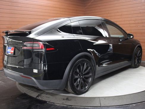 Used 2022 Tesla Model X image 33