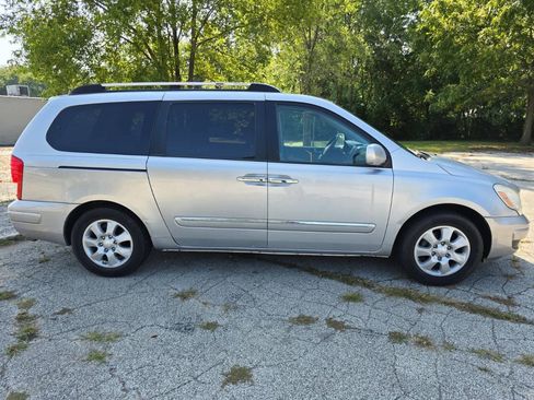 Used 2007 Hyundai Entourage GLS FWD image 4