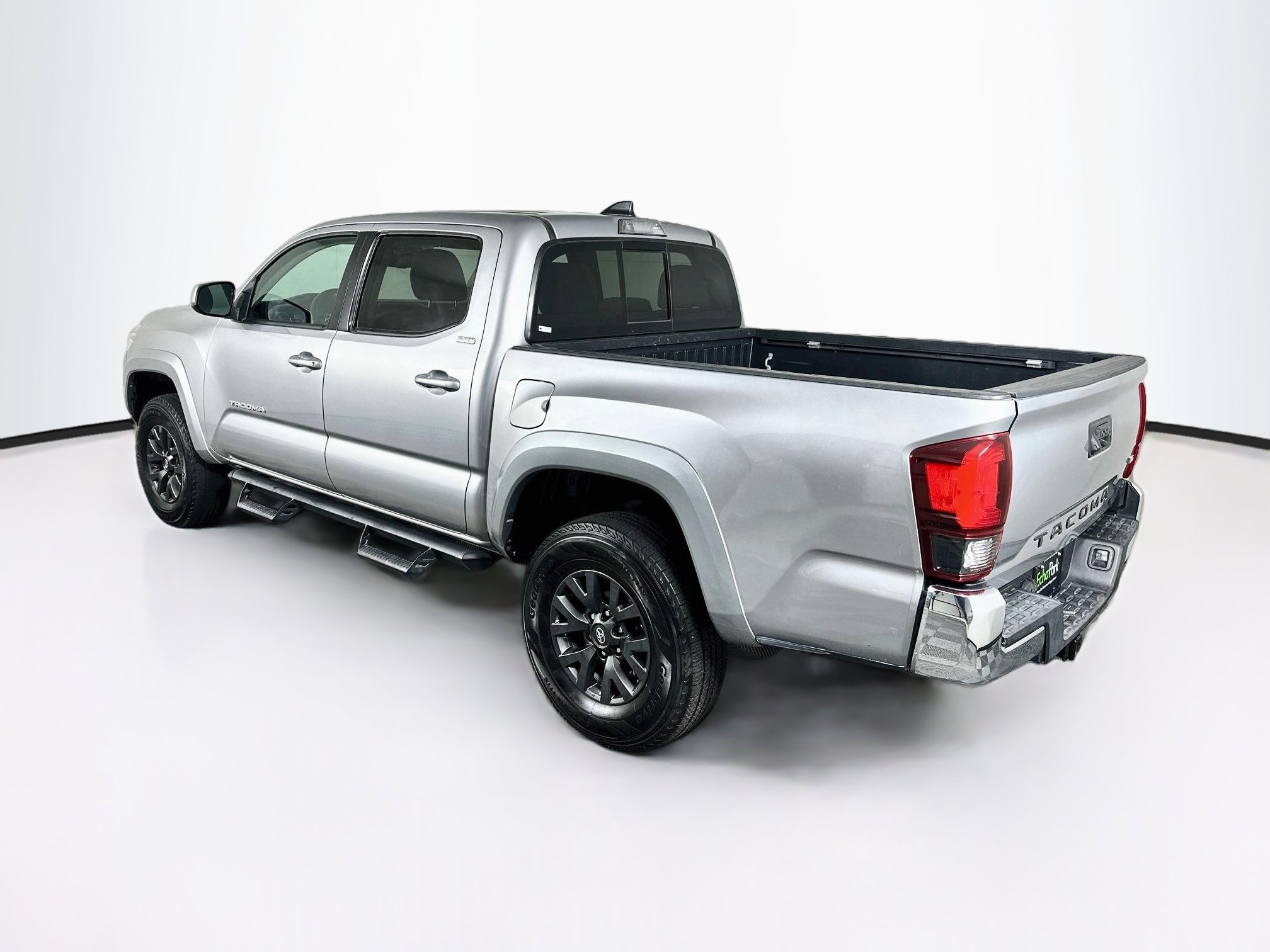 Used 2021 Toyota Tacoma SR5 RWD image 5