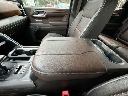 Used 2024 GMC Sierra 1500 Denali w/ Denali Reserve Package AWD/4WD image 24
