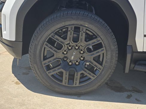 New 2026 GMC Sierra EV Elevation w/ LPO, Elevation Dark Package image 9