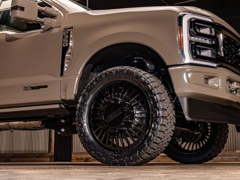 Used 2026 Ford F350 Platinum w/ Platinum Plus Package image 13