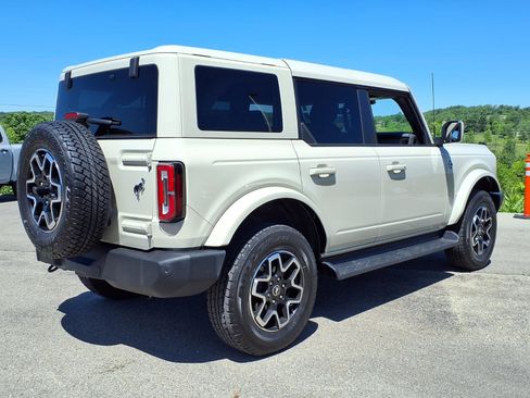 Used 2025 Ford Bronco Outer Banks AWD/4WD image 6
