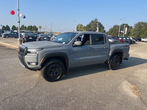 New 2025 Nissan Frontier PRO-4X w/ Interior Protection Package image 3