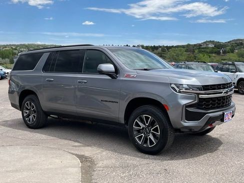Used 2022 Chevrolet Suburban Z71 w/ Z71 Off-Road Package AWD/4WD image 8