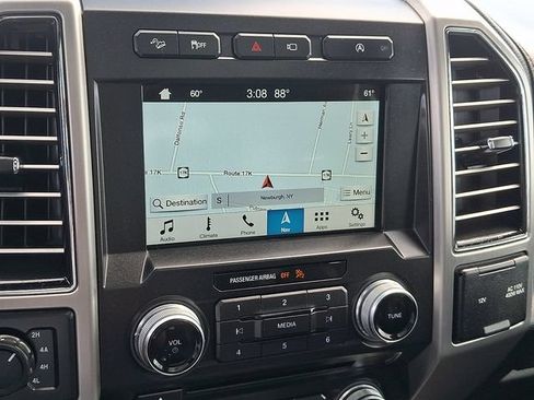 Certified 2018 Ford F150 Platinum w/ Equipment Group 701A Luxury AWD/4WD image 18