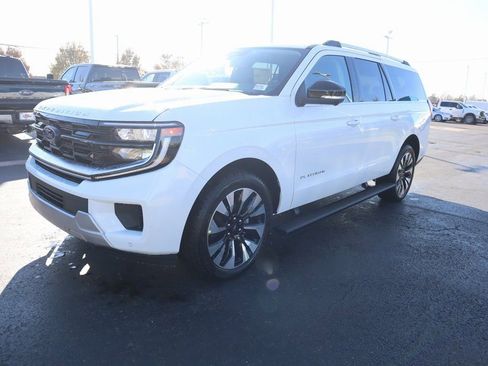 New 2025 Ford Expedition Max Platinum w/ Driver's Package image 11