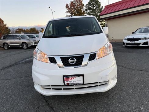 Used 2015 Nissan NV200 SV w/ Technology Package image 2